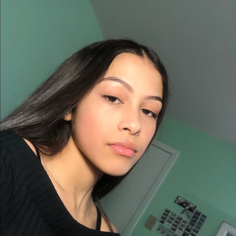 Meet your Posher, Ximena